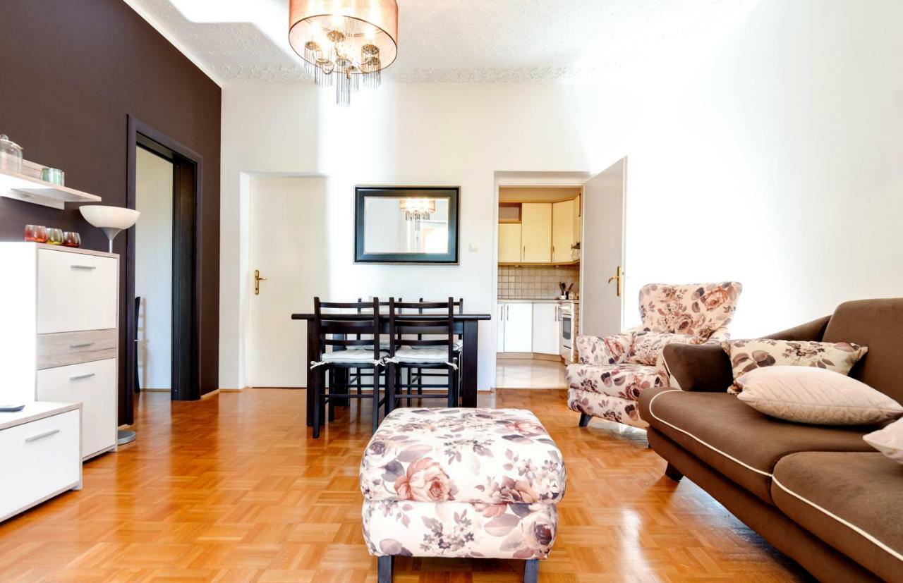 Apartment Yean Kaštela Kültér fotó