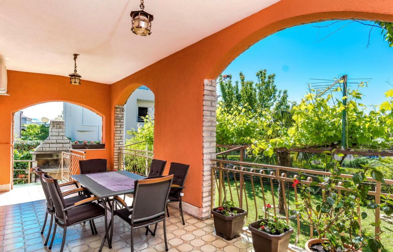Apartment Yean Kaštela Kültér fotó