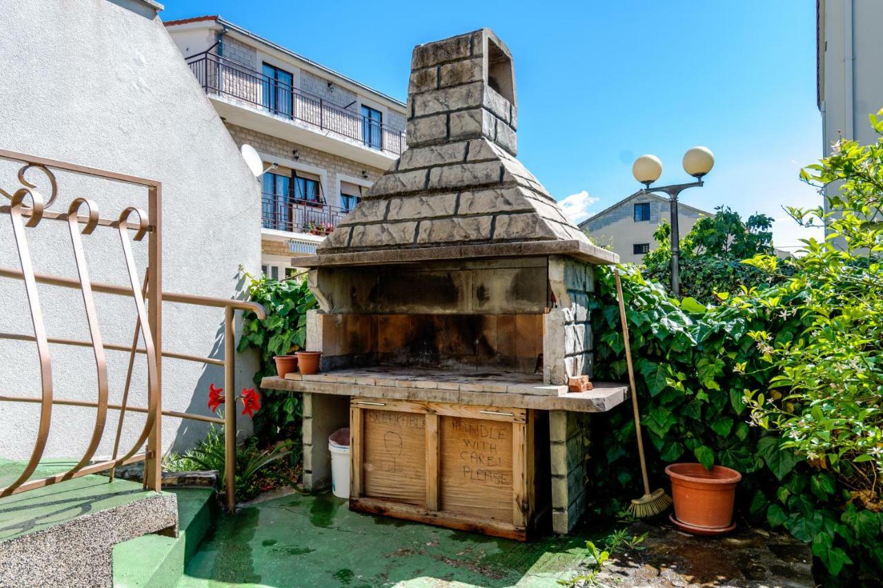Apartment Yean Kaštela Kültér fotó